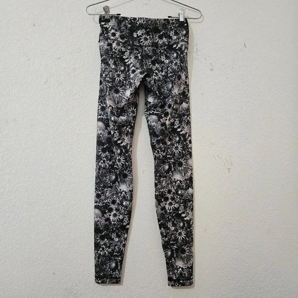 Lululemon Athletica wunder flowabunga